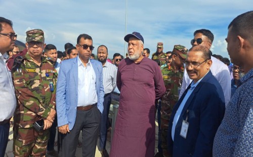 ‎‎সীতাকুণ্ডে ফেরি ঘাট পরিদর্শন এলেন উপদেষ্টা ফাওজুল কবির খান