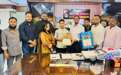 প্রয়াত বিএনপি নেতা টিংকু দাশের পরিবারের পাশে মেয়র ডা. শাহাদাত হোসেন