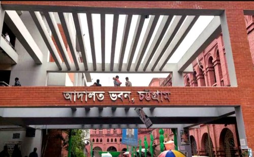 ‘গোপন মামলায়’ সাংবাদিক আসামি: প্রশ্নের মুখে তদন্ত প্রক্রিয়া!