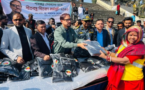 শীতার্তদের সহায়তায় বিত্তবানদের এগিয়ে আসার আহ্বান মেয়র ডা. শাহাদাত হোসেনের
