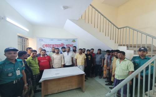 কোতোয়ালীতে জুয়া আসরে অভিযান, আটক ২০